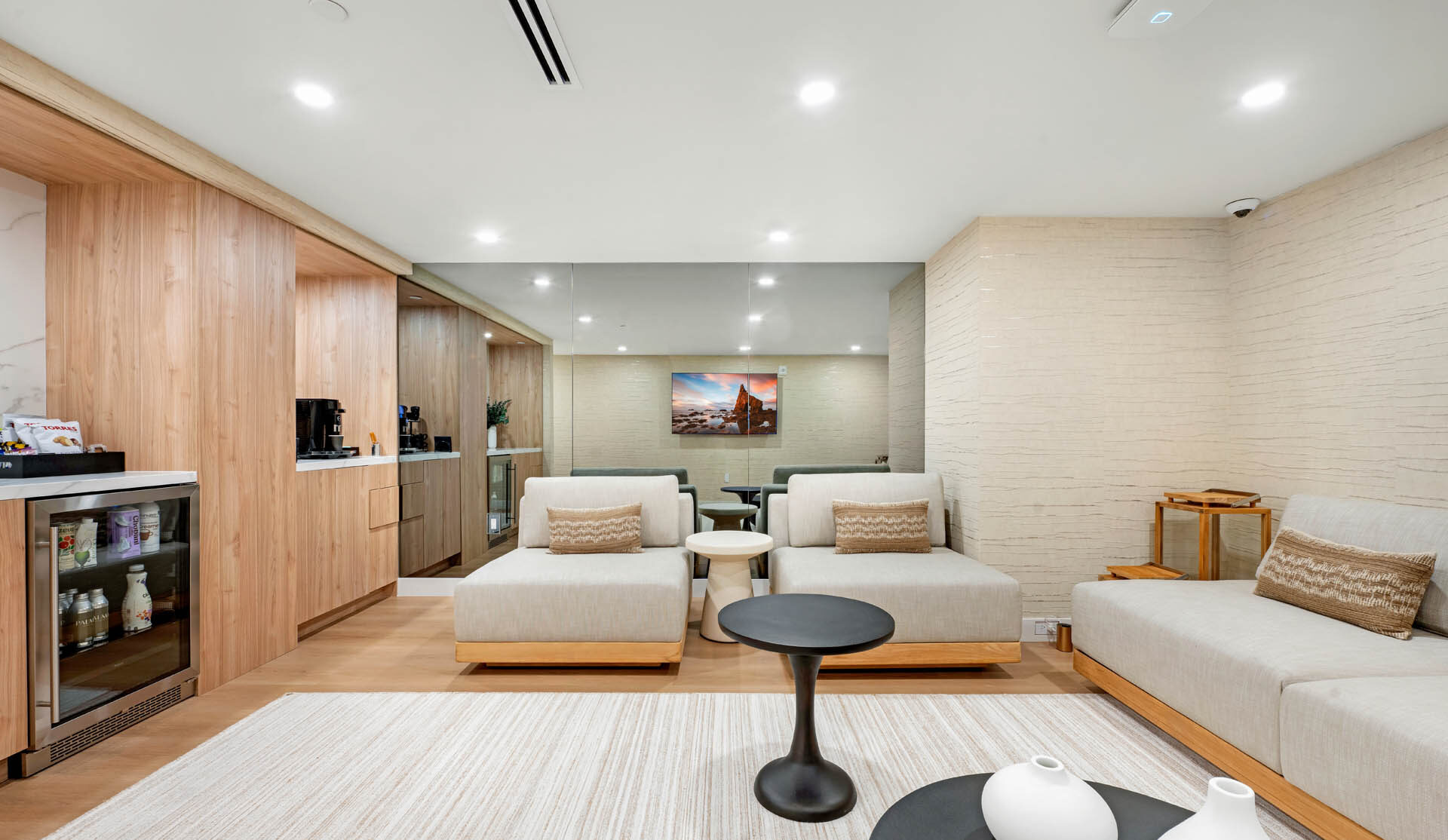 Zen Lounge at Palma Beverly Hills.